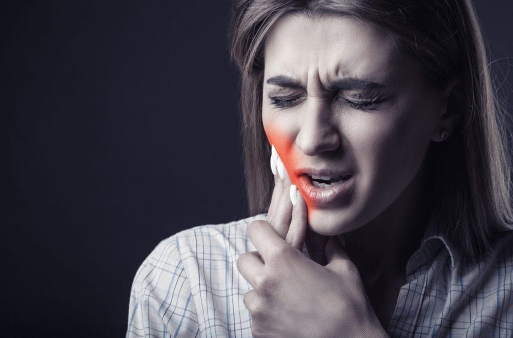 What should i do if i have a severe toothache and can’t get to the dentist right away?